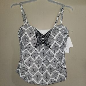 NWT La Blanca Swim Top Size 18W White And Black Print